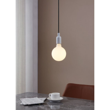 Zarowka led e27 7%2C5w 2700k 806lm mleczna g125 glob sciemnialna 110123